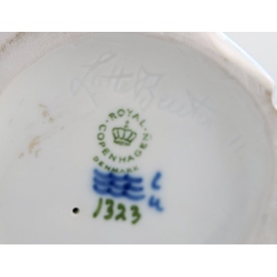 Royal Copenhagen kolekcinė statulėlė "Amager Girl"