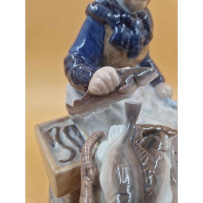 Bing & Grondahl  Porcelianinė Figūrėlė "Fisherman's wife No2233