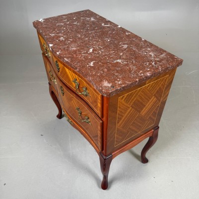 Antique solid wood chest of drawers