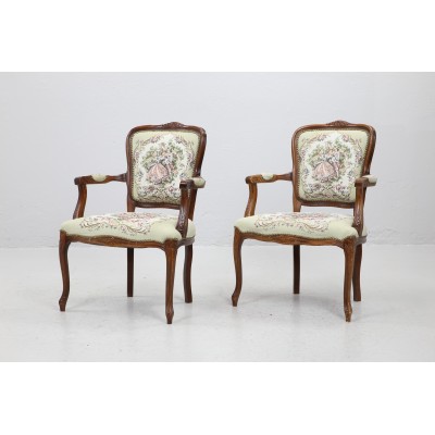 Romantiški Louis XV stiliaus krėsliukų pora Romantiški Louis XV stiliaus krėsliukų pora