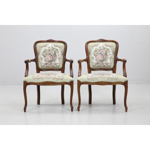 Romantiški Louis XV stiliaus krėsliukų pora
