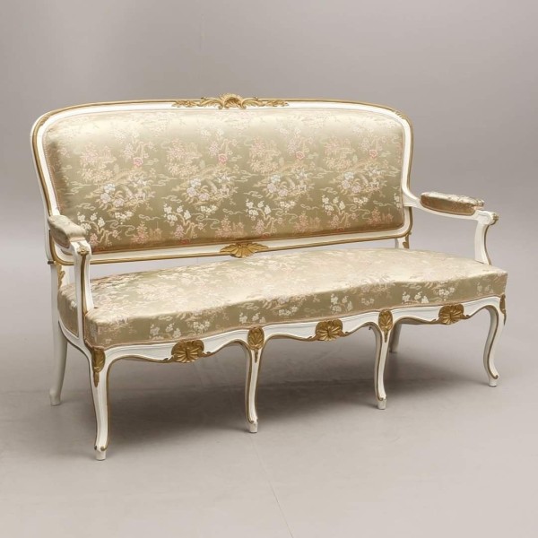 Rococo style sofa/bench