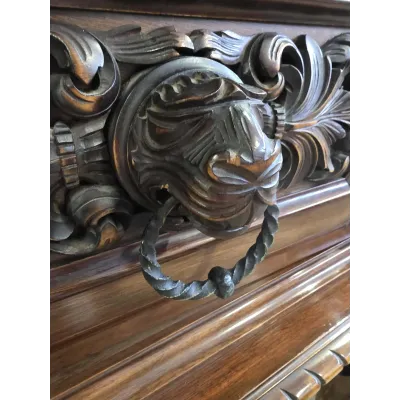 Renaissance Style Bar