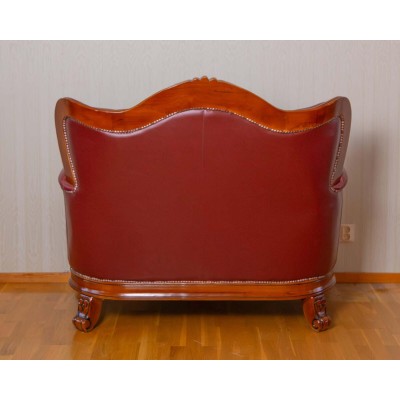 Rokoko stiliaus dvivietė odinė sofa