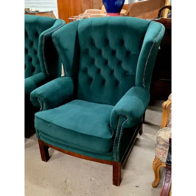 Atnaujinti Chesterfield stiliaus foteliai (kaina už pora)