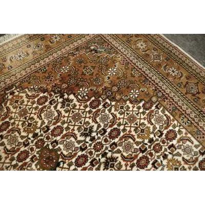 Rytietiškas rankų darbo kilimas Tabriz stilius