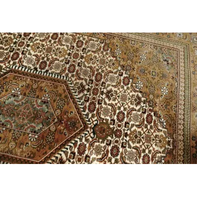 Rytietiškas rankų darbo kilimas Tabriz stilius