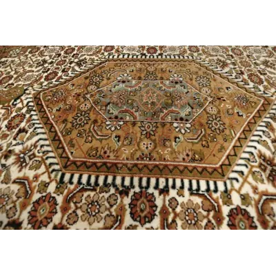 Rytietiškas rankų darbo kilimas Tabriz stilius