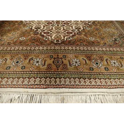 Rytietiškas rankų darbo kilimas Tabriz stilius