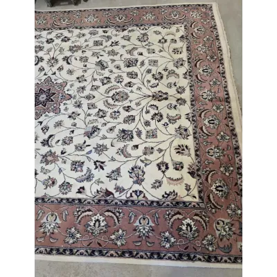 Rankų darbo rytietiškas kilimas Tabriz stiliaus