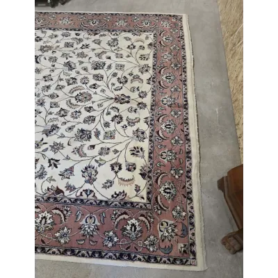 Rankų darbo rytietiškas kilimas Tabriz stilius