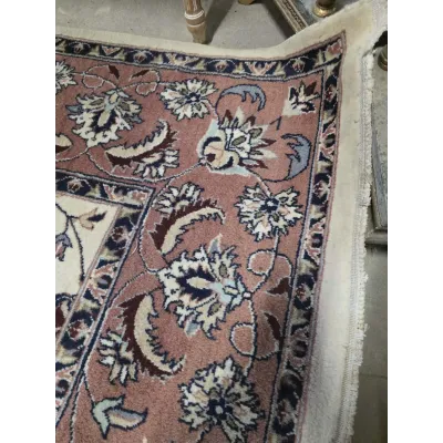 Rankų darbo rytietiškas kilimas Tabriz stiliaus