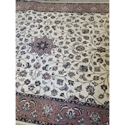 Rankų darbo rytietiškas kilimas Tabriz stiliaus