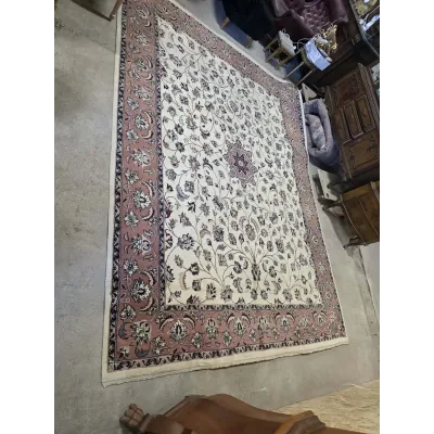 Rankų darbo rytietiškas kilimas Tabriz stiliaus