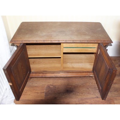 Antique oak chest of drawers