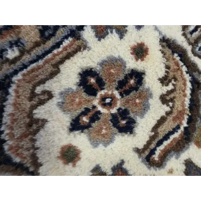 Didelis rankų darbo „Tabriz“ stiliaus vilnonis kilimas, 295 × 198 cm.