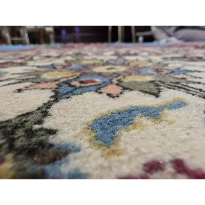Išskirtinio grožio rankų darbo rytietiškas kilimas 330 × 210 cm