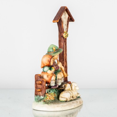 Porcelain figurine Hummel