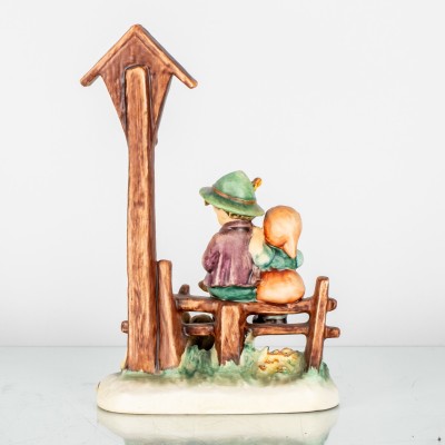 Porcelain figurine Hummel