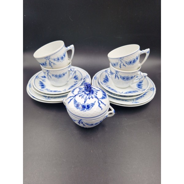 Bing & Grøndahl coffee set (13 pieces)