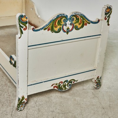 Antique bed
