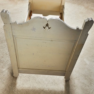 Antique bed