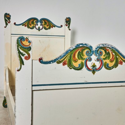 Antique bed