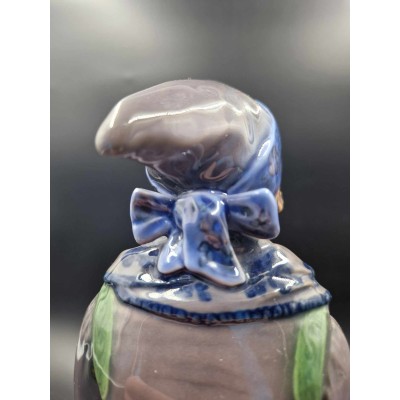 Collectible Dahl Jensen porcelain figurine "Amager Girl"