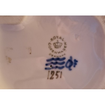 Royal Copenhagen Amager Girl figurine