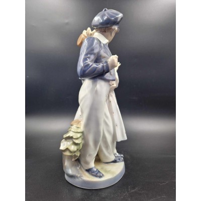 Collectible porcelain figurine Hans and Trinė.