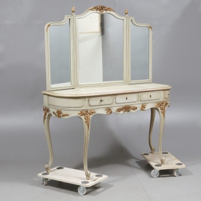 Rococo style makeup table