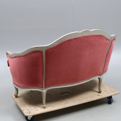 Prancūziško stiliaus Louis XV saloninis komplektas – sofa ir 2 Bergerės Prancūziško stiliaus Louis XV saloninis komplektas – sofa ir 2 Bergerės