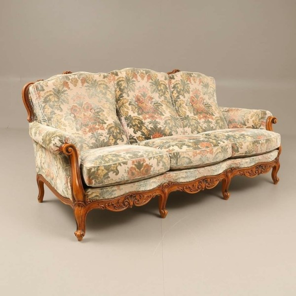 Italian Rococo style sofa